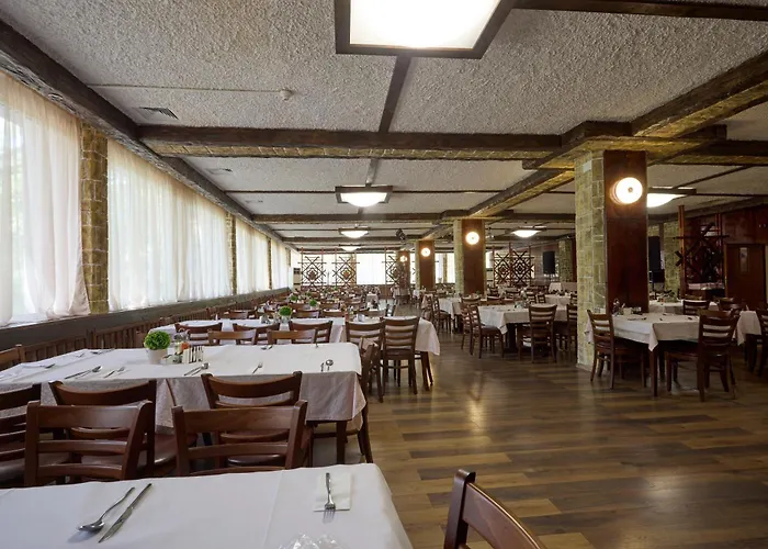 فندق Constantzia Balneohotel 2*