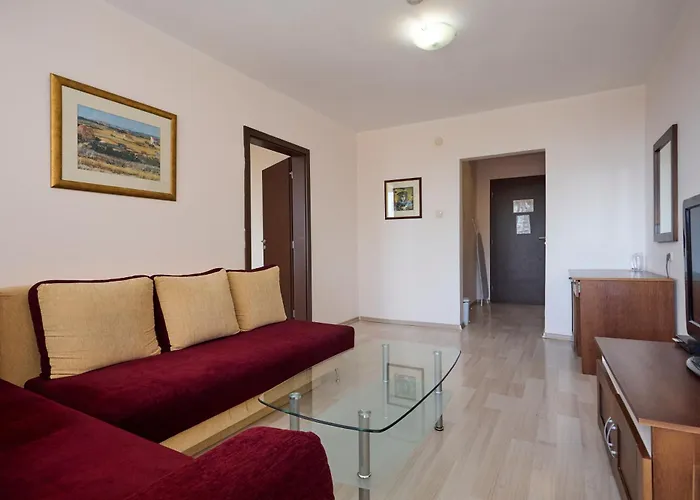 فندق Constantzia Balneohotel 2*